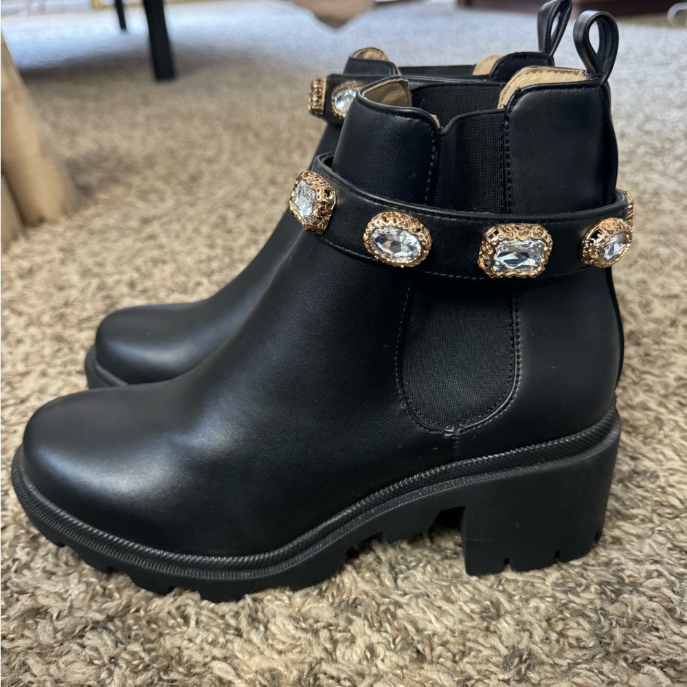 Women’s Black Steve Madden Heeled Chelsea Boots Size 8 Amulet
